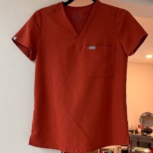 FIGS in Auburn (Catarina Top in XXS, Joggers in XS)